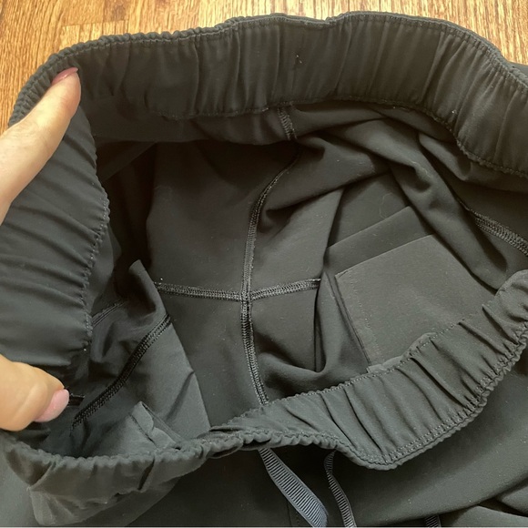 Lululemon On The Fly Pant *Woven 28" in Black Pants size 10 - Picture 14 of 16